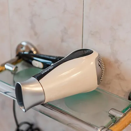 Maria's By Pikhost *