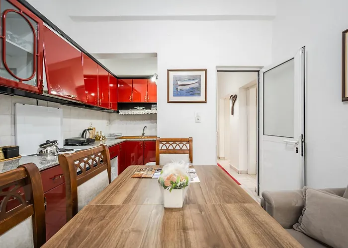 Maria's By Pikhost * Gjirokastër